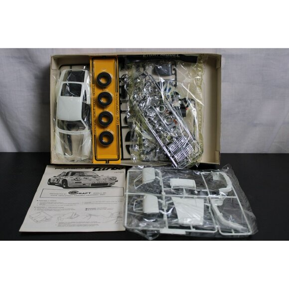 Porsche Turbo Model Kit Equipped With Dunlop Real-Rubber Racing Tires All Parts - Picture 2 of 8